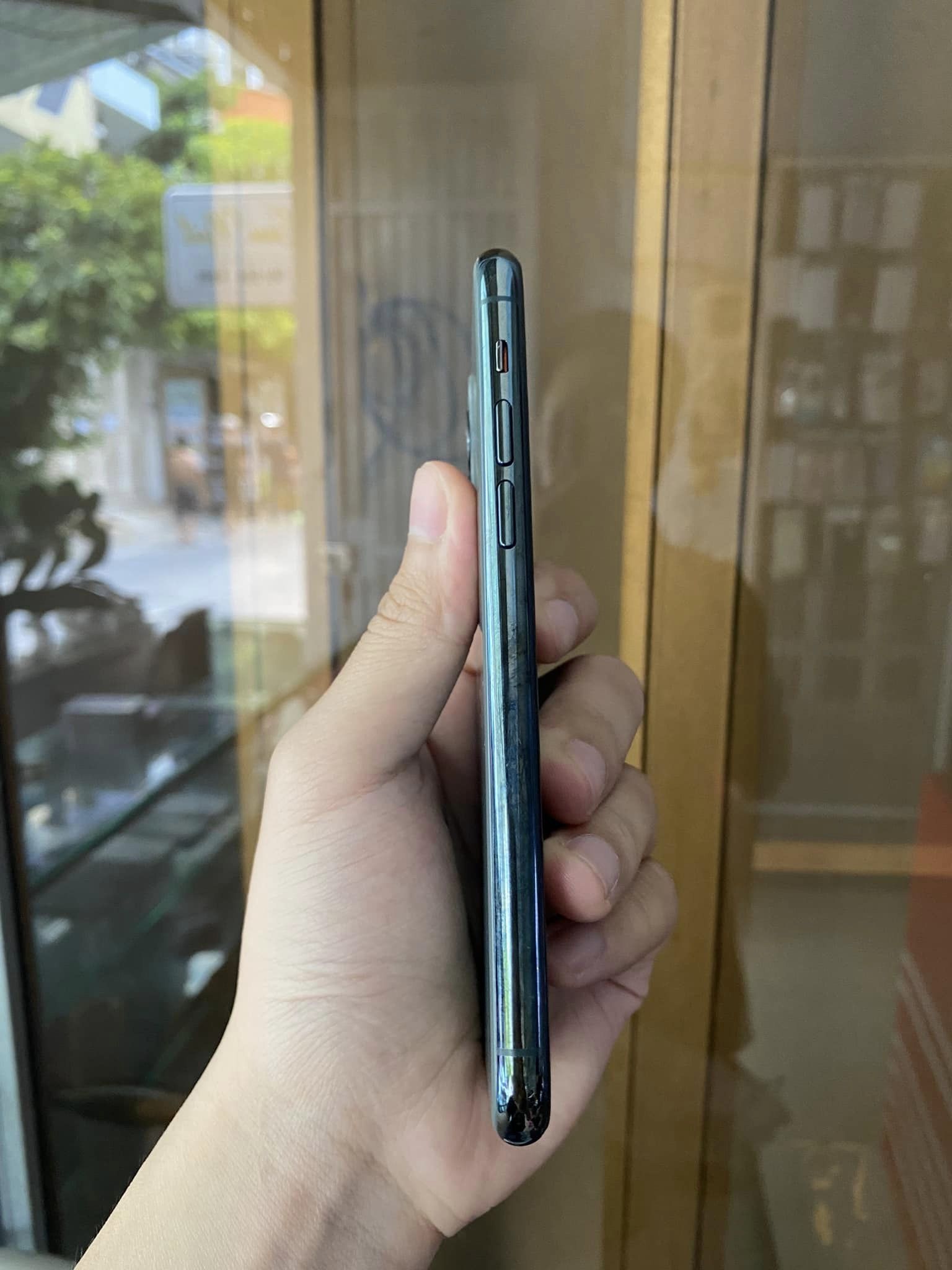 Năm 2024 thì iPhone 11 pro 64GB giá bao nhiêu ?