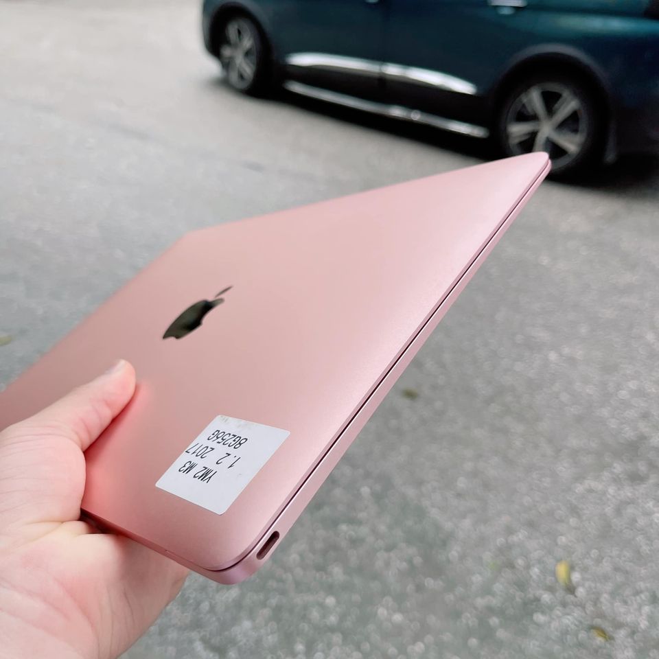 Nên mua macbook màu nào phù hợp năm 2024