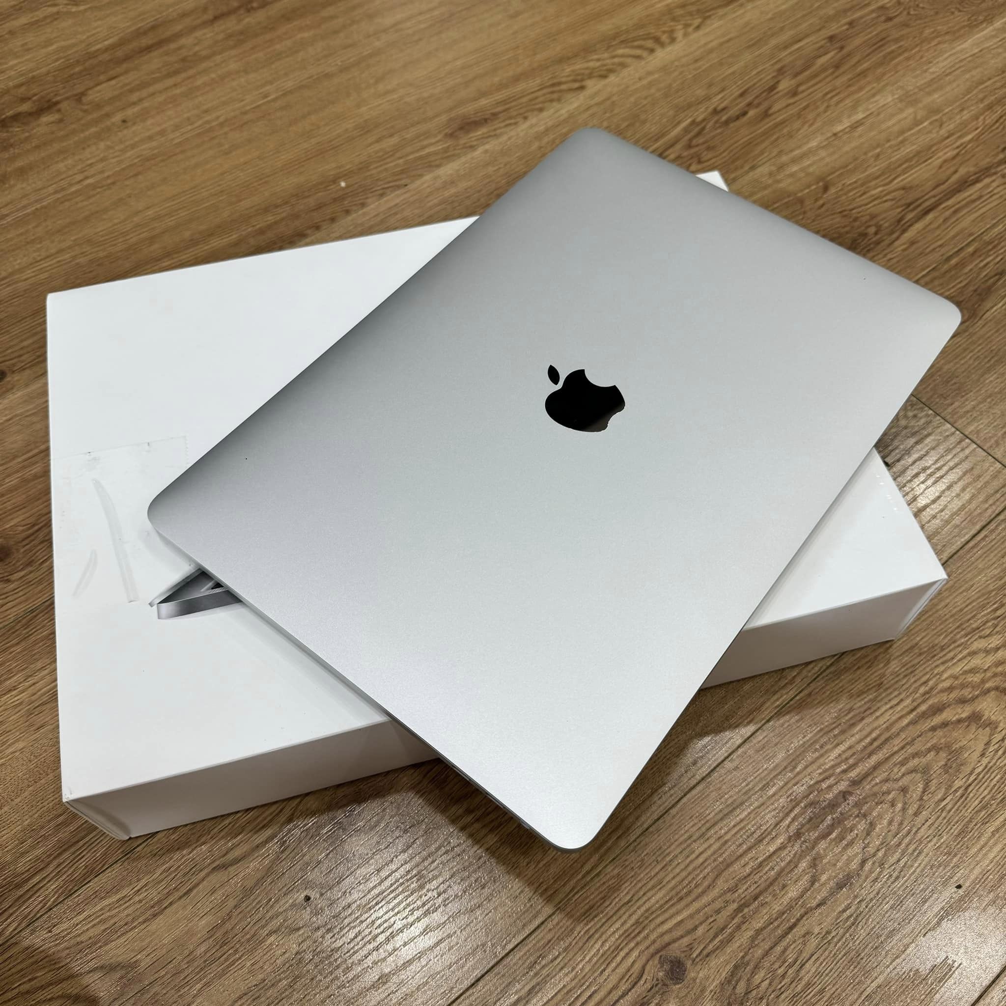 Nên mua macbook màu nào phù hợp năm 2024 