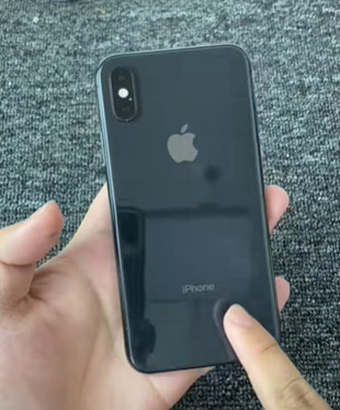 iPhone X và iPhone Xs